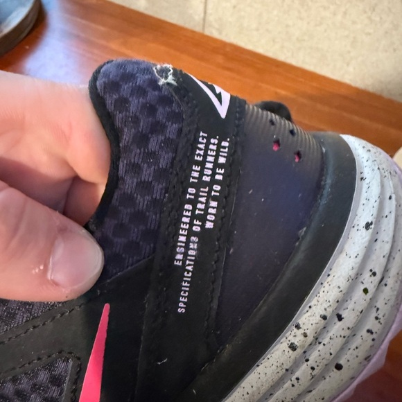 Nike Juniper Trail Black Hyper Pink Power Walking Shoes Size 7.5 - Picture 7 of 9